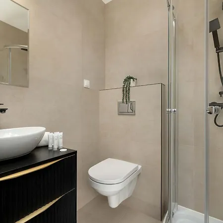 Apartament Cozy In Center By Renters Katowice