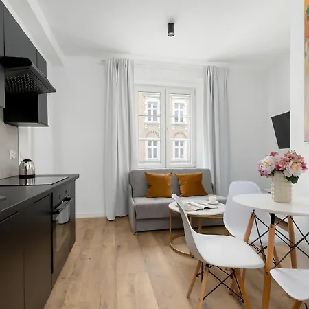 Cozy In Center By Renters Katowice