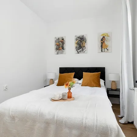 Apartament Cozy In Center By Renters