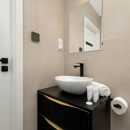 Apartament Cozy In Center By Renters